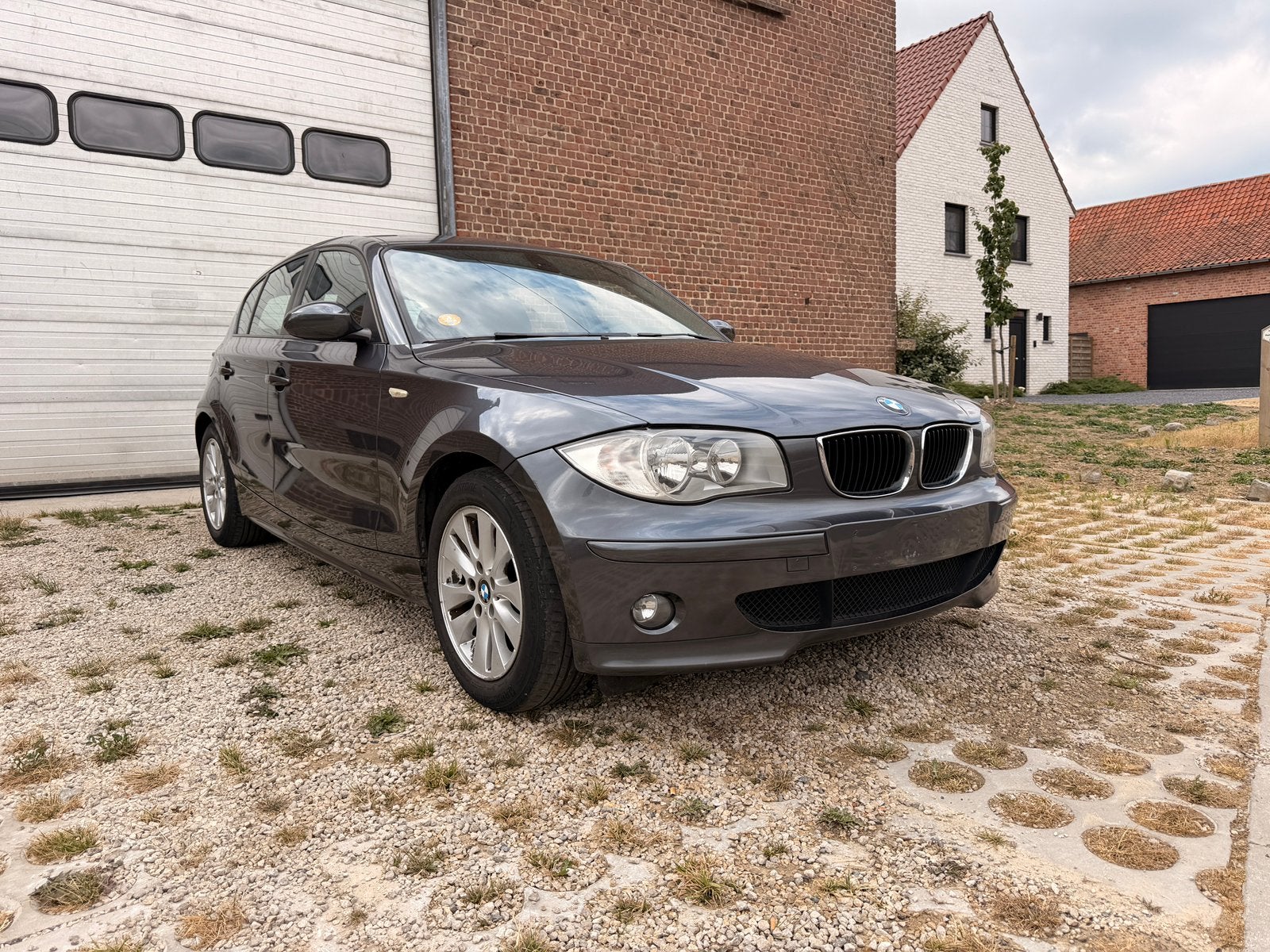 BMW 118d — 2006 — 230 000 km — Climatisation, Autos, Capteur de lumière, Argent ou Gris, Entreprise, Boîte manuelle