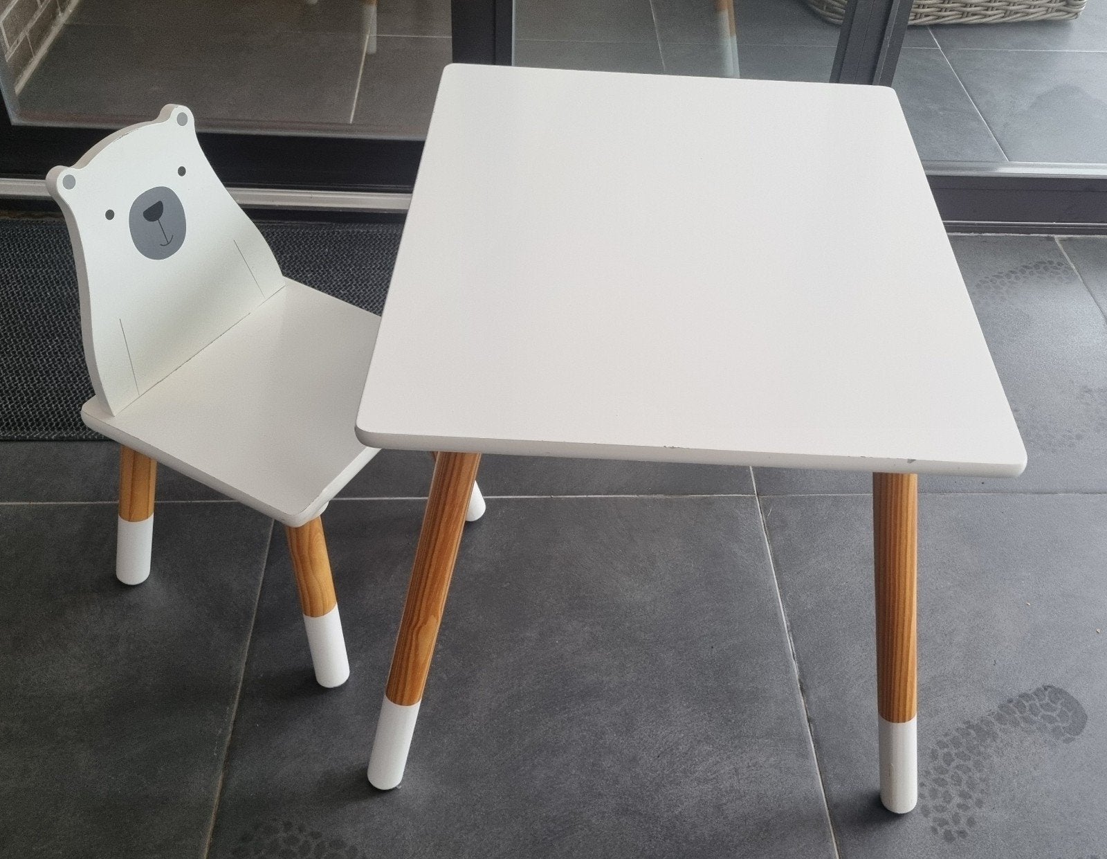 kleuter tafel + stoeltje, Kinderen en Baby's, Ophalen, Gebruikt, Tafel(s) en Stoel(en)