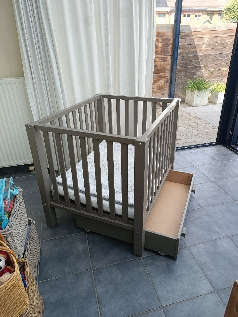 box, Kinderen en Baby's, Babyparken, Ophalen, Zo goed als nieuw, Rechthoekig, In hoogte verstelbaar
