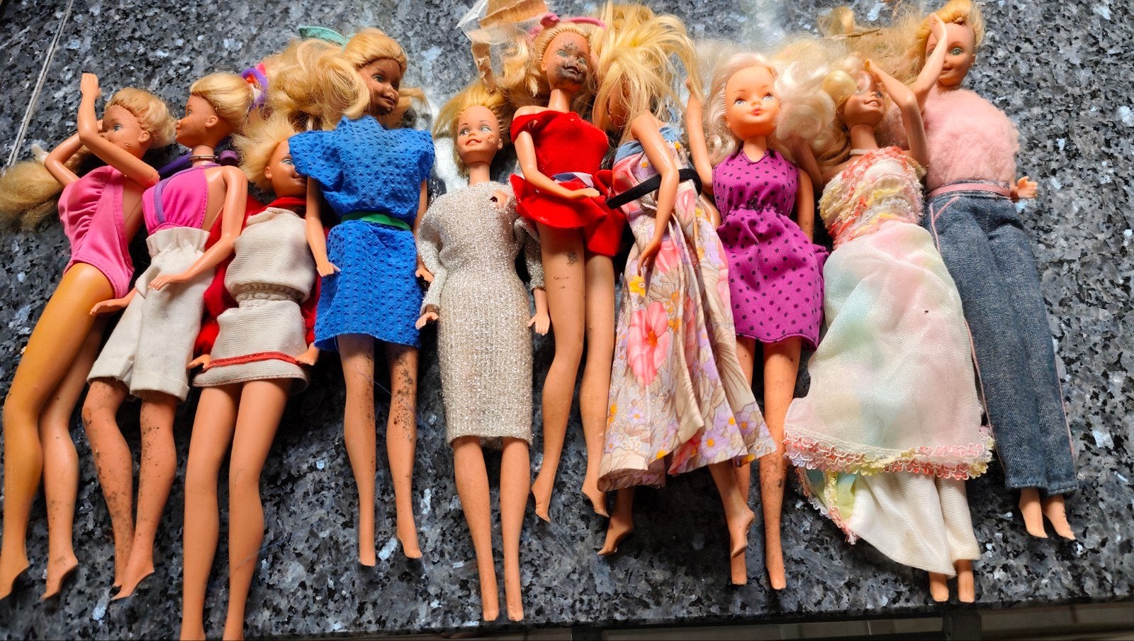 lot de 10 barbies, Kinderen en Baby's, Ophalen