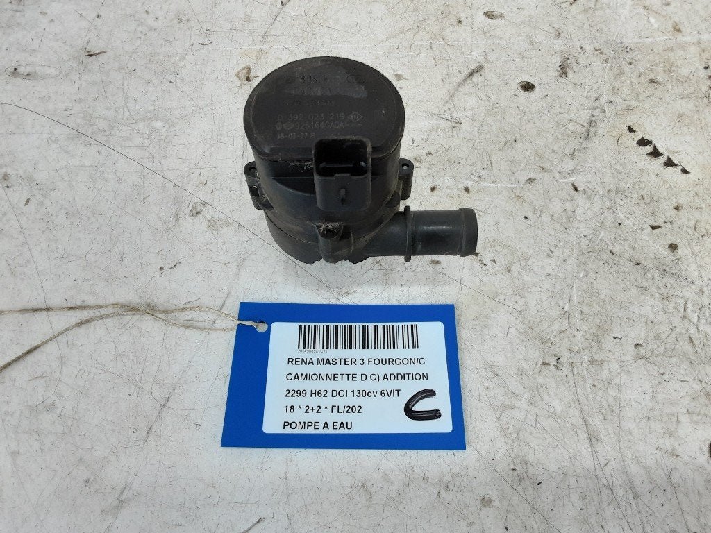 POMPE A EAU Renault (925164GA0A), Renault, Mevr. I. Hauben, Utilisé, Rue de l'Espoir 34 34
4030  GRIVEGNÉE, BE