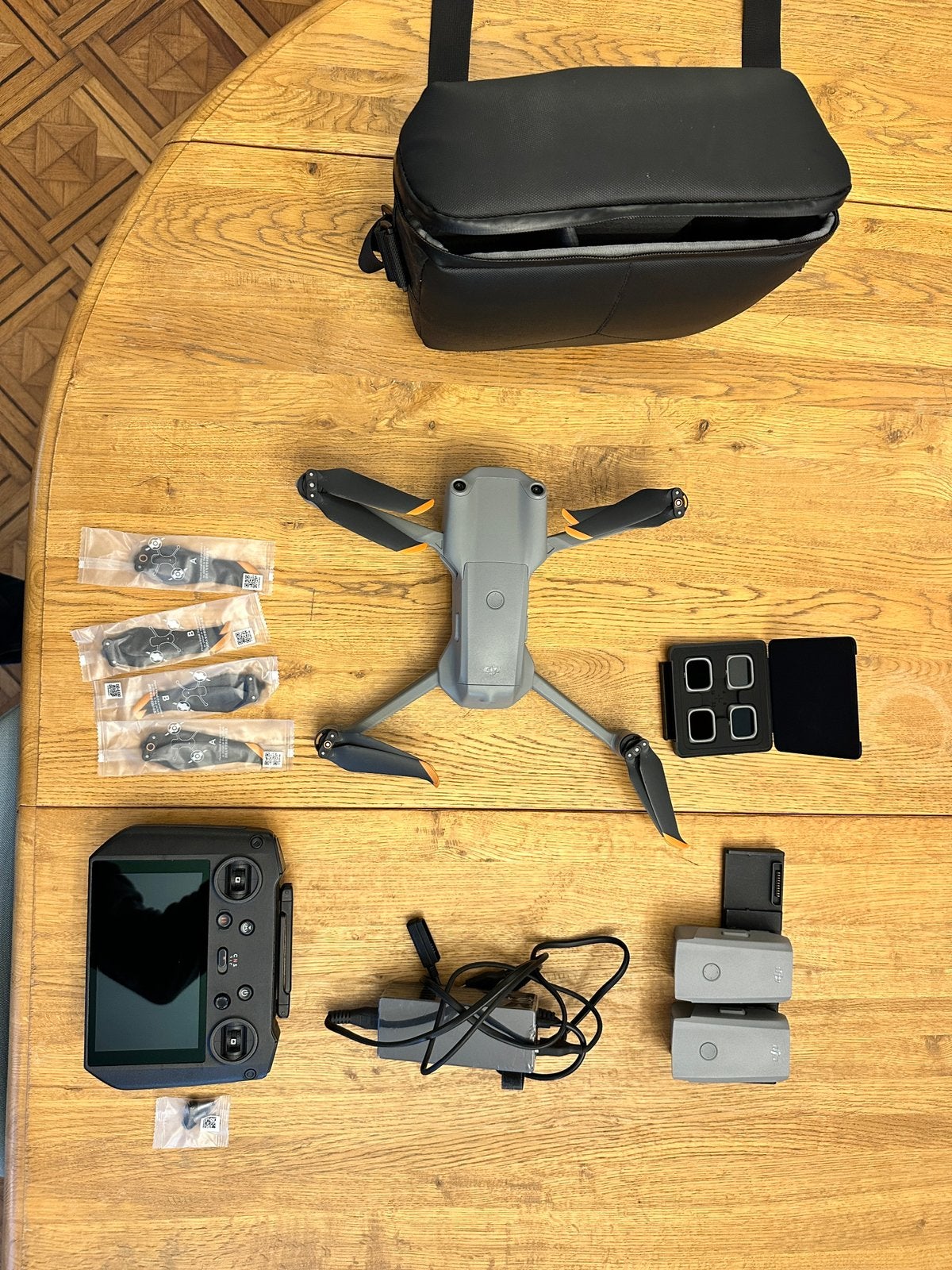 DJI Air 2s (avec certificat C1 !) et RC Pro, TV, Hi-fi & Vidéo, Enlèvement, Comme neuf, DJI