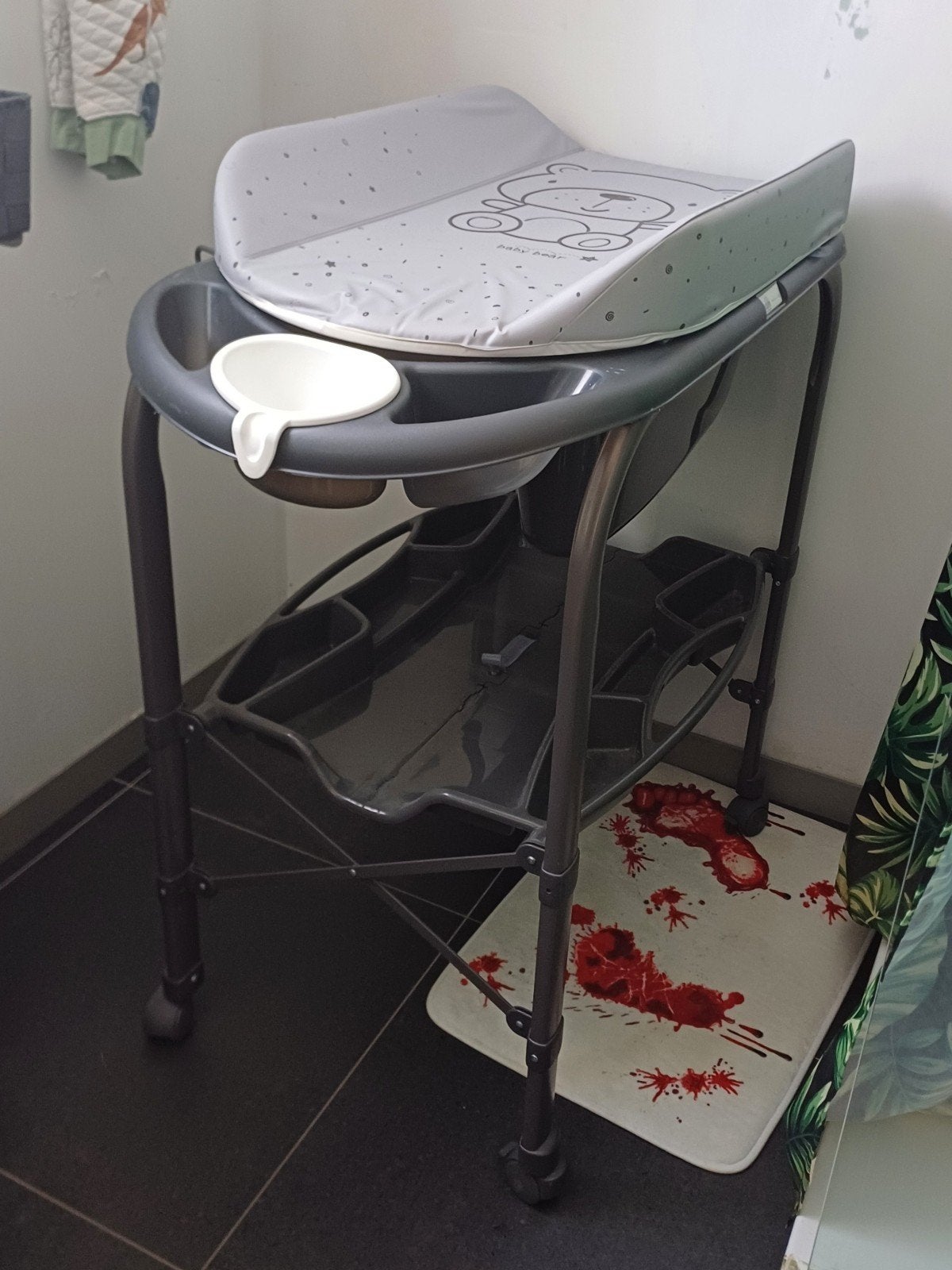Verzorgingstafel met badje - inklapbaar, Kinderen en Baby's, Ophalen, Zo goed als nieuw, Badje, Overige merken