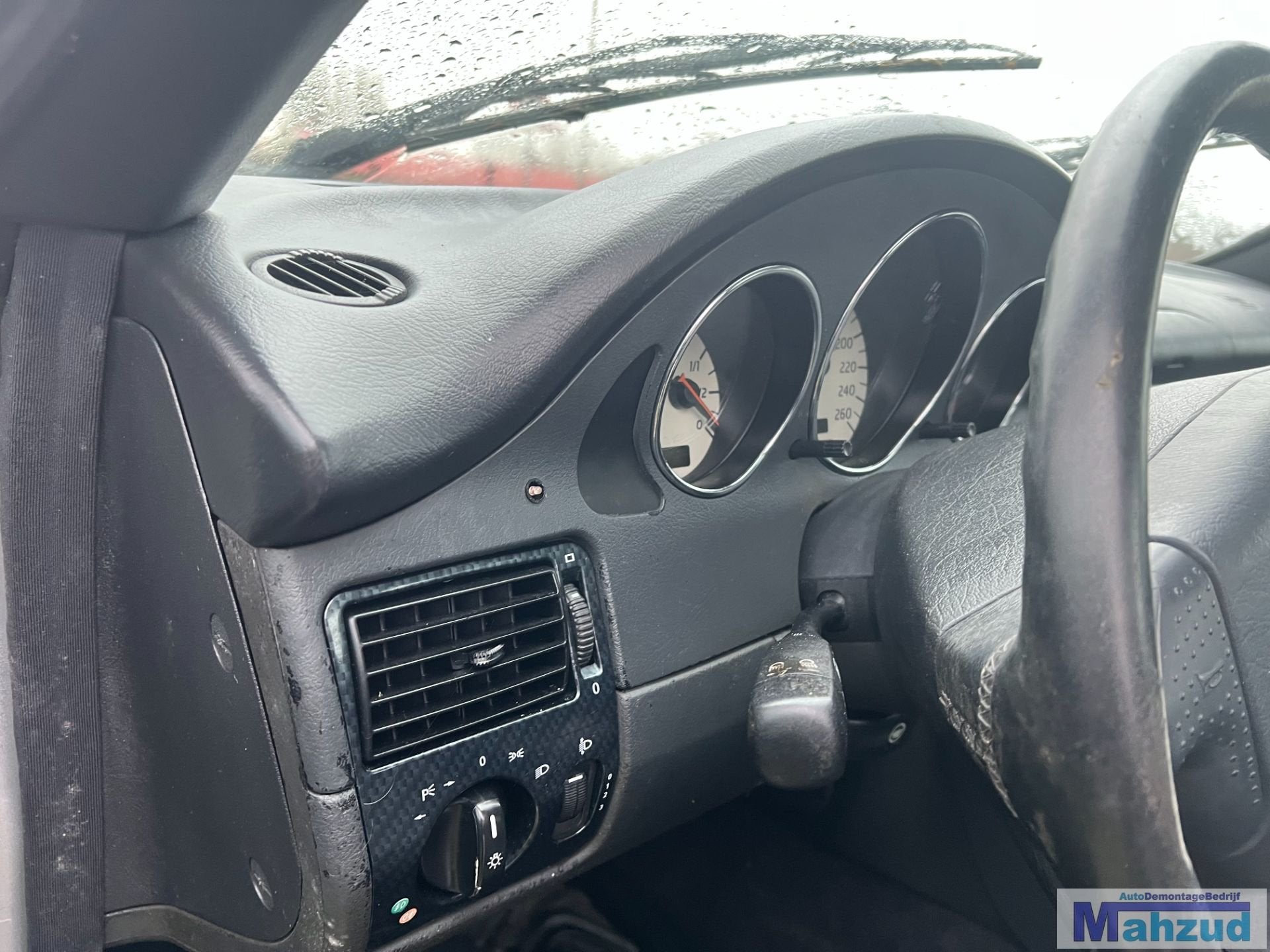 Cache-compteur noir pour Mercedes SLK R170 (1996-2004), Mercedes-Benz AG, Mercedes-Benz, Utilisé, Mercedesstrasse 120
70372  Stuttgart, DE