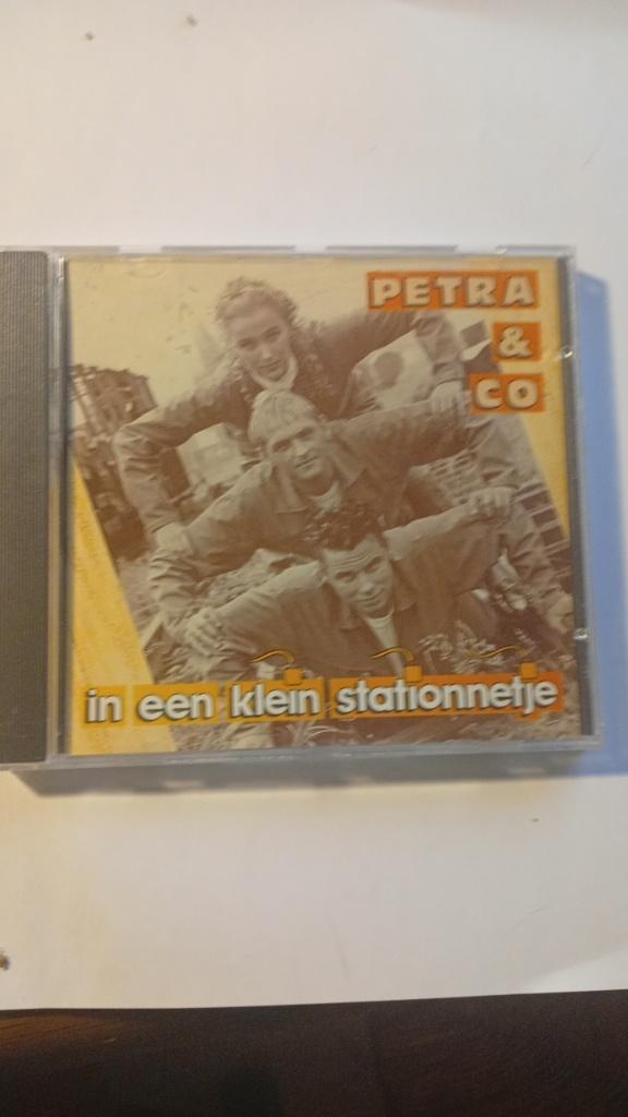Petra En Co - In Een Klein Stationnetje, Ophalen of Verzenden, Gebruikt