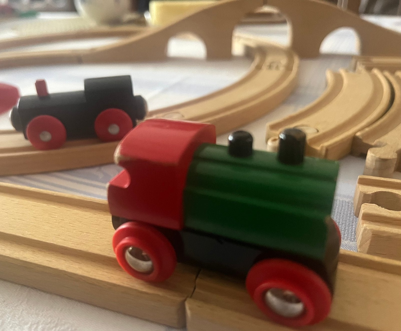BRIO Kit ferroviaire en bois dans sa boîte d’origine, Ophalen of Verzenden, Zo goed als nieuw