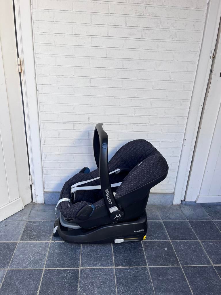 Autostoel Maxi Cosi Pebble + base plate, Ophalen, Gebruikt, Maxi-Cosi, Isofix