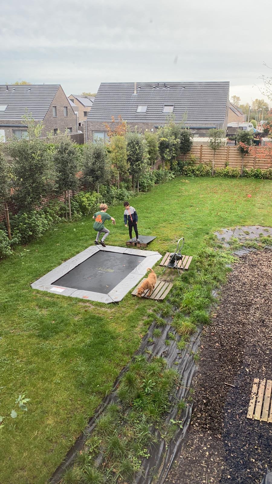 Trampoline avyna rechthoek 3m80x2m55, Ophalen, Zo goed als nieuw