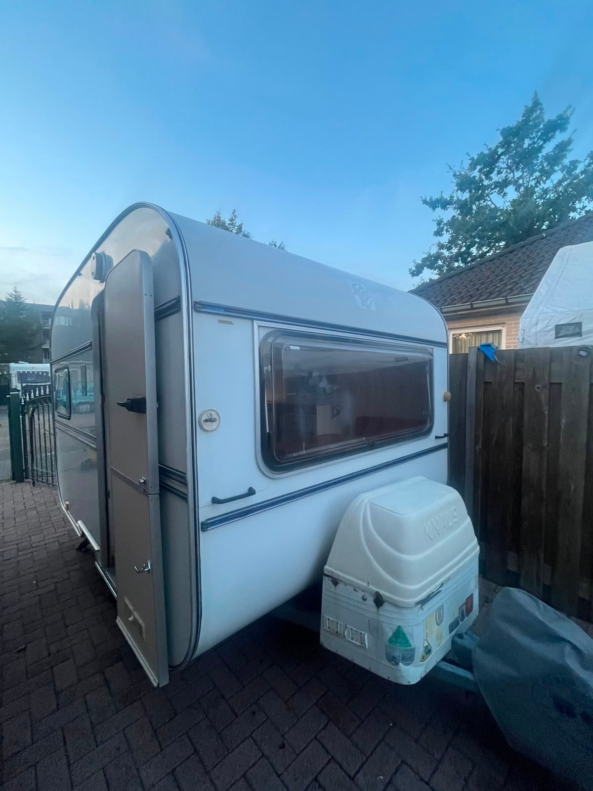 Cute Retro Knaus Schwabbelnest 325, Poêle, Particulier, 500 - 750 kg, Knaus