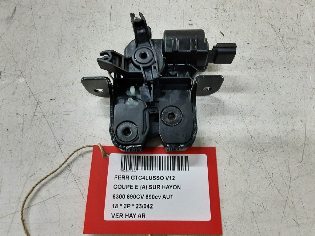 ACHTERKLEPSLOT Ferrari GTC4 Lusso (01-2016/-) (85051400), Auto-onderdelen, Carrosserie, Gebruikt, Achterklep, Mevr. I. Hauben