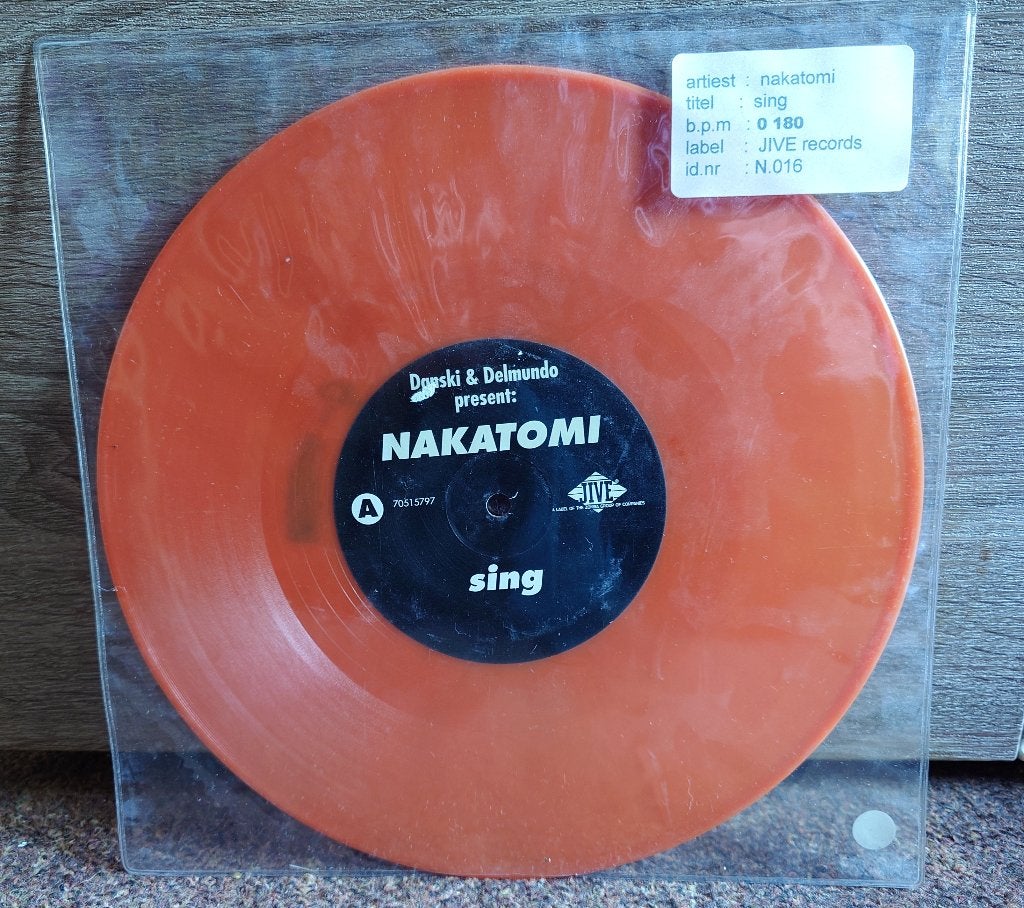 Danski & Delmundo. Present. Nakatomi – Sing (10", Orange), Hardcore, 10 pouces, Envoi, Vinyle coloré
