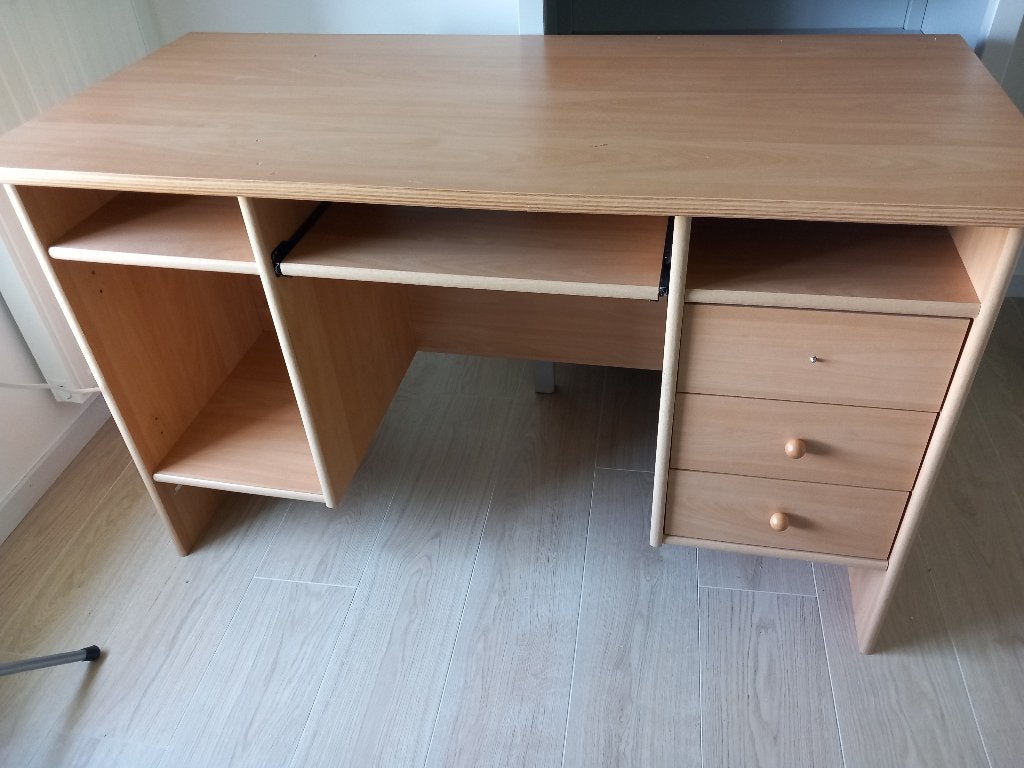 Bureau à donner, Maison & Meubles, Bureaux, Bureau d'ordinateur, Classique, Enlèvement, Utilisé