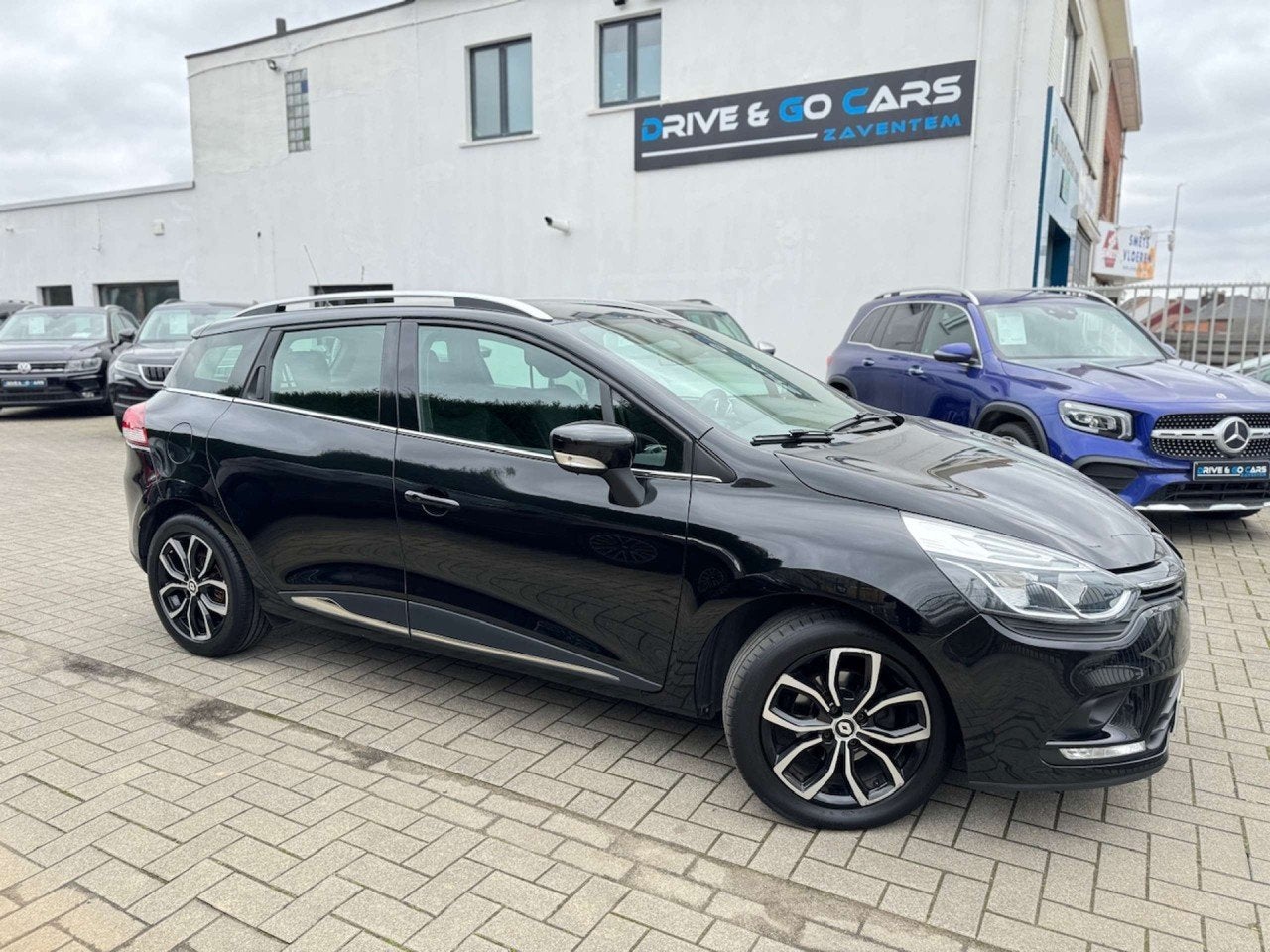 Renault Clio 0.9 TCe BASS REFLEX * 1 JAAR GARANTIE * !, Auto's, Renault, Voorwielaandrijving, 898 cc, Gebruikt, https://public.car-pass.be/vhr/f993d0d3-6ad2-4ee3-a246-604d7b236770