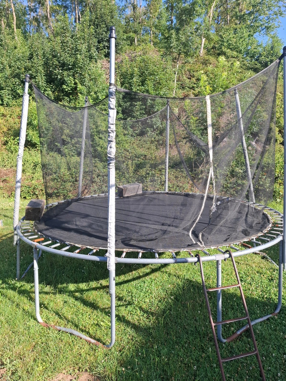 Trampoline 3m65 decathlon petit prix bien lire l annonce, Enfants & Bébés, Jouets | Extérieur | Trampolines, Enlèvement, Utilisé