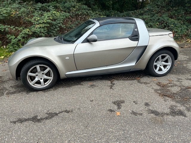 Smart Roadster in goede staat met slechts 104.000 km, Auto's, Automaat, Achterwielaandrijving, Zwart, Cabriolet