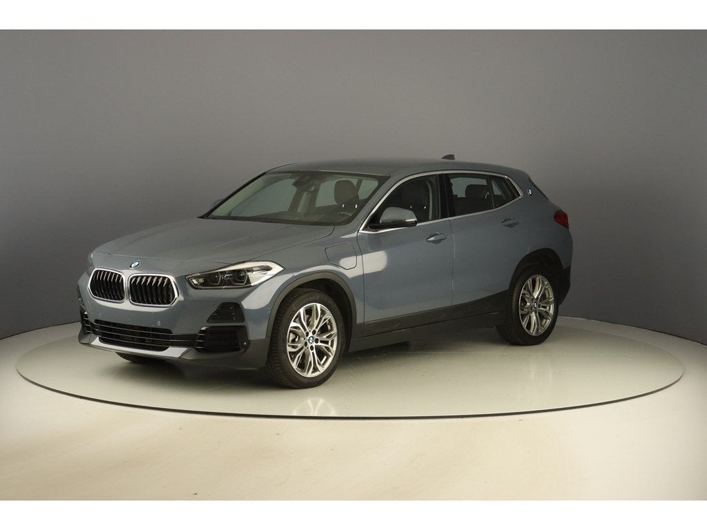 BMW X2 xDrive25e 220pk Pack Drive Assist, Auto's, Automaat, X2, Bruin, 5 zetels