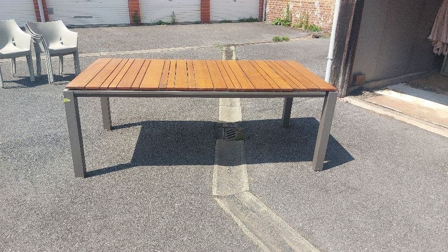 tuintafel, Tuin en Terras, Tuintafels, Zo goed als nieuw, Hout, Ophalen