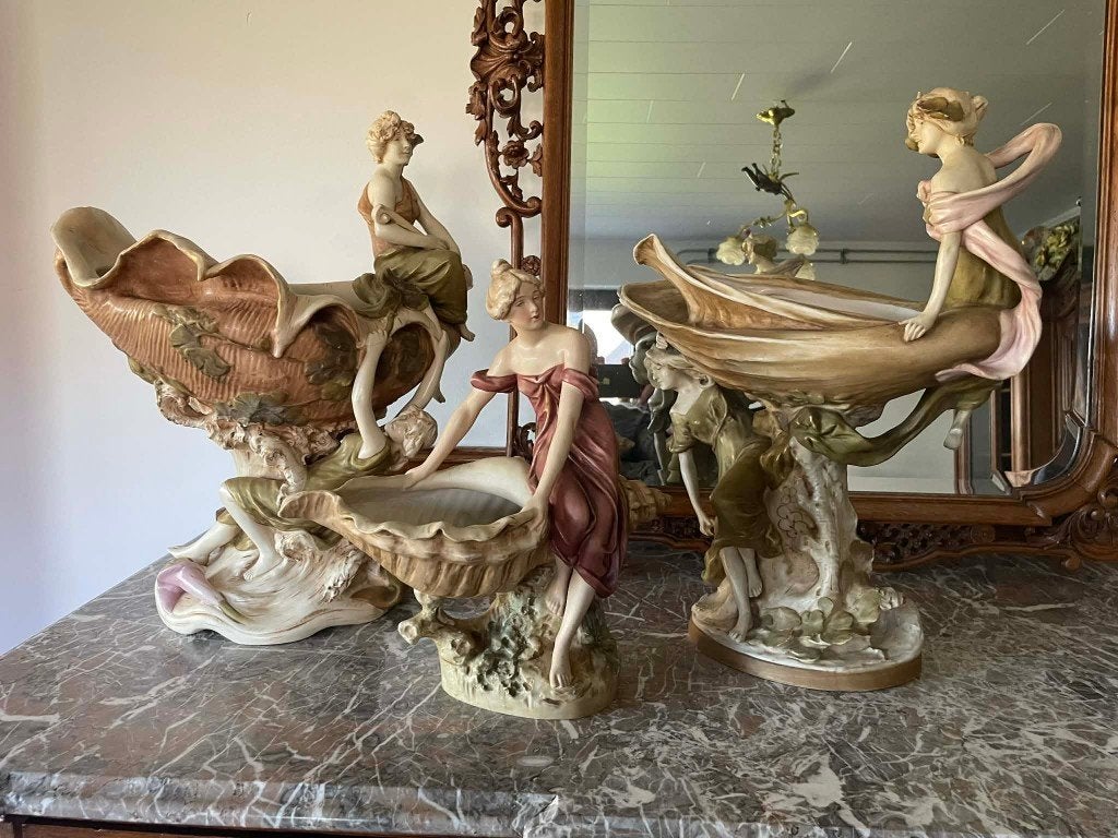 Royal dux , 3 tafel stukken., Ophalen