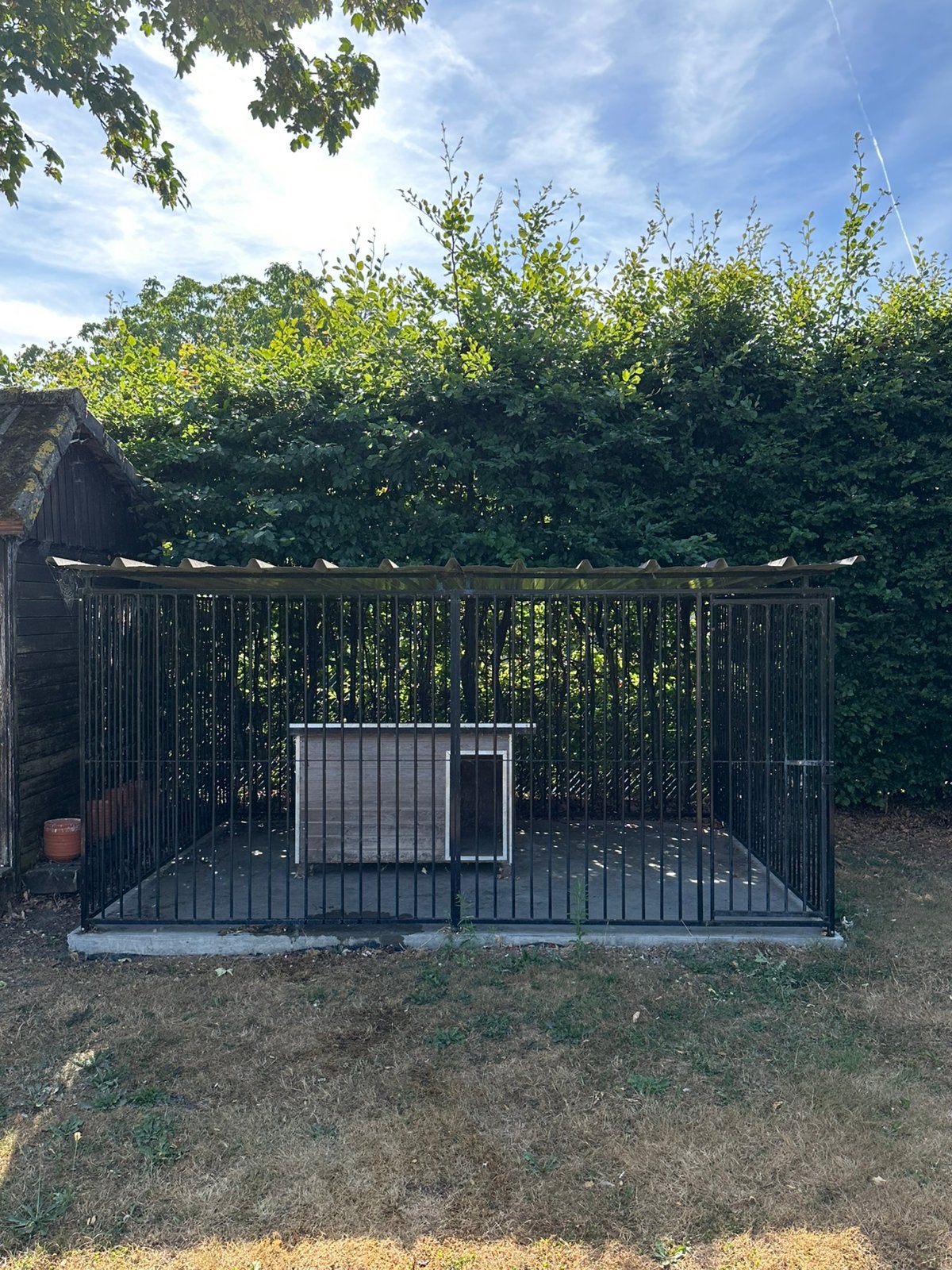 Hondenren met platen dak, Ophalen, Gebruikt, Hondenkennel, 100 cm of meer