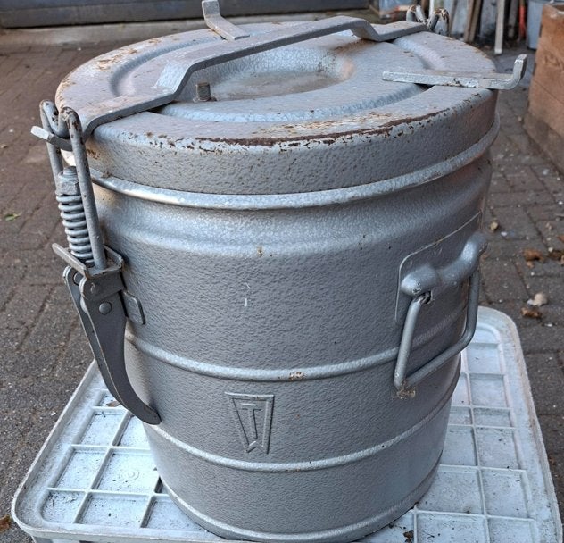 TROIS GRANDES CASSEROLES,  (Gamel), Inox, Utilisé, Avec couvercle, Casserole, Bidon ou Boîte