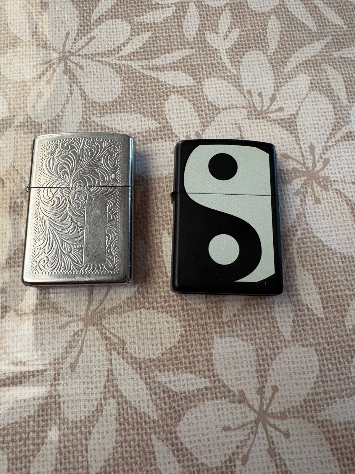 Lot de 2 zippo, Enlèvement ou Envoi, Utilisé