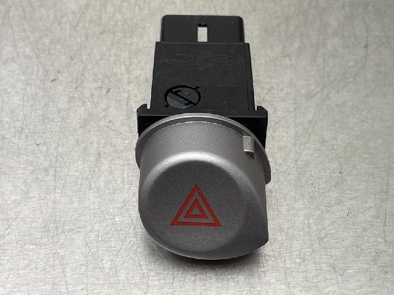 ALARMLICHTEN SCHAKELAAR Hyundai i20 (01-2008/12-2015), Gebruikt, Hyundai