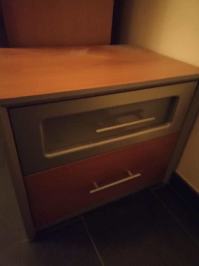 2 Nachtkastjes, Ophalen