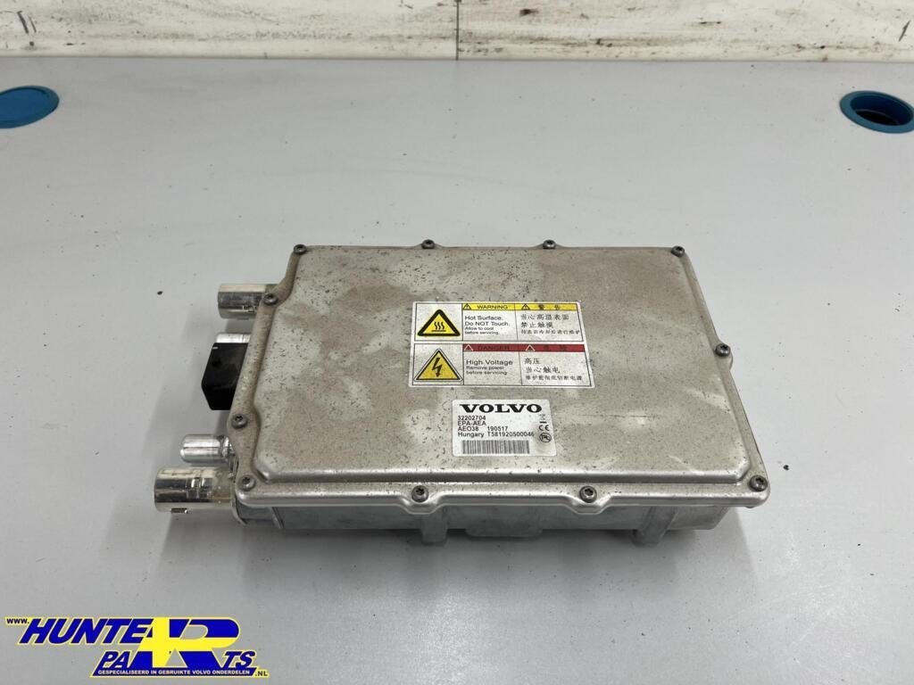 Lader hoogvoltaccu Volvo XC90 II 2.0 T8 ('14-'22) 32202704, Gebruikt, Ophalen of Verzenden, Volvo, Volvo