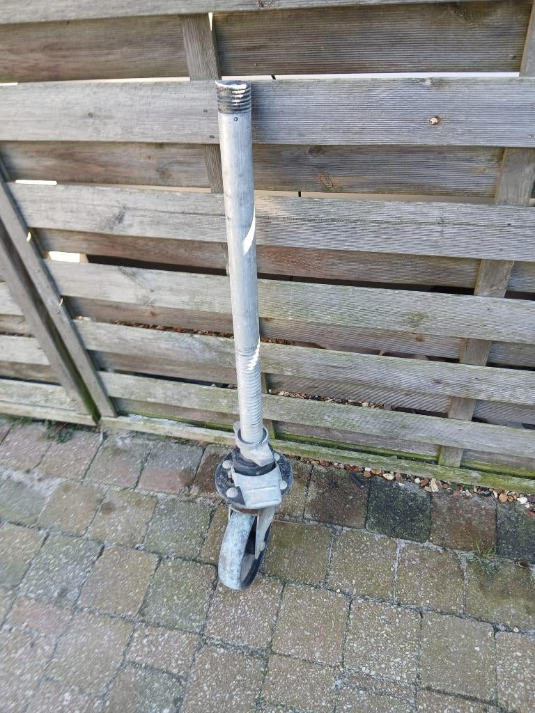 Geremde steigerwielen, Doe-het-zelf en Bouw, Steigers, Ophalen, Gebruikt, Rolsteiger of Kamersteiger, Minder dan 2 meter