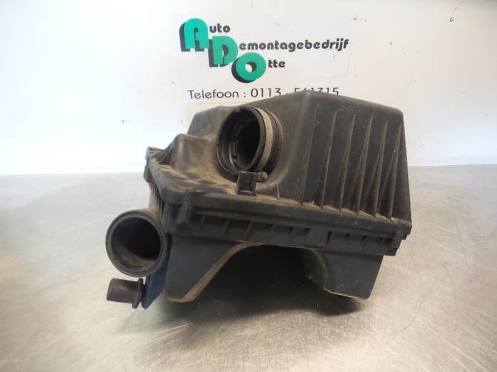 Luchtfilterhuis van een Opel Zafira B (Zafira B 05-), Gebruikt, -, -, Opel