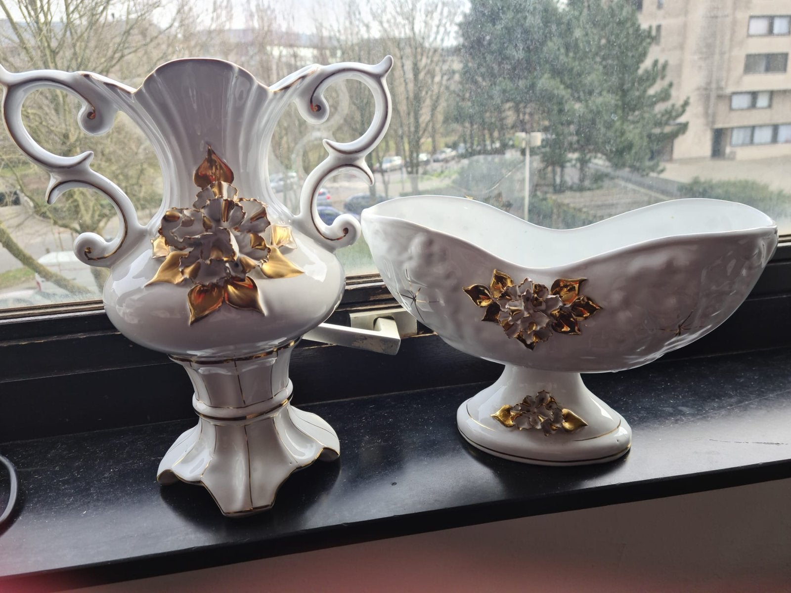 Set vase, Enlèvement