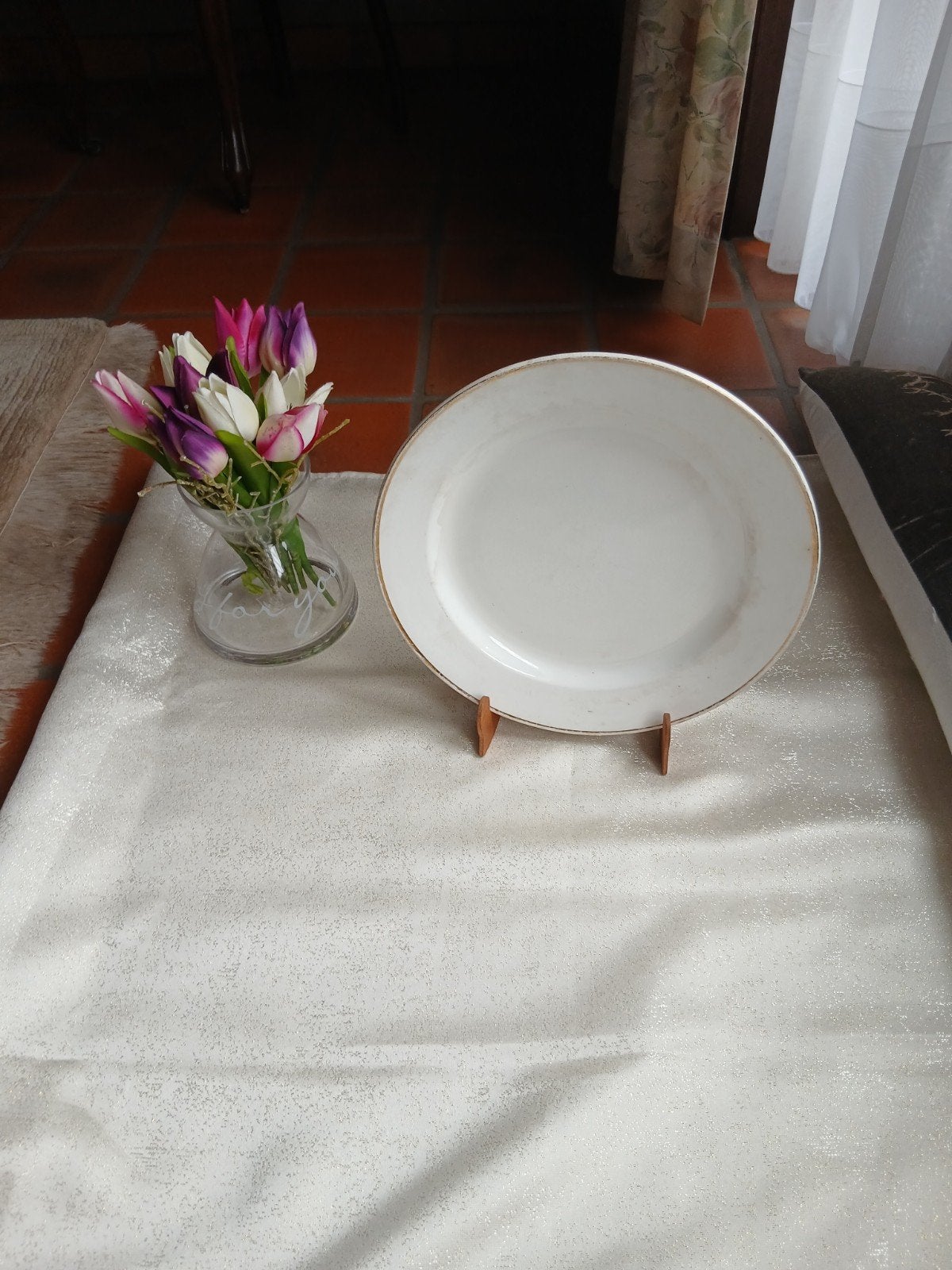 Vintage porseleinen serveerbord in ivoorwit met gouden rand, Ophalen of Verzenden