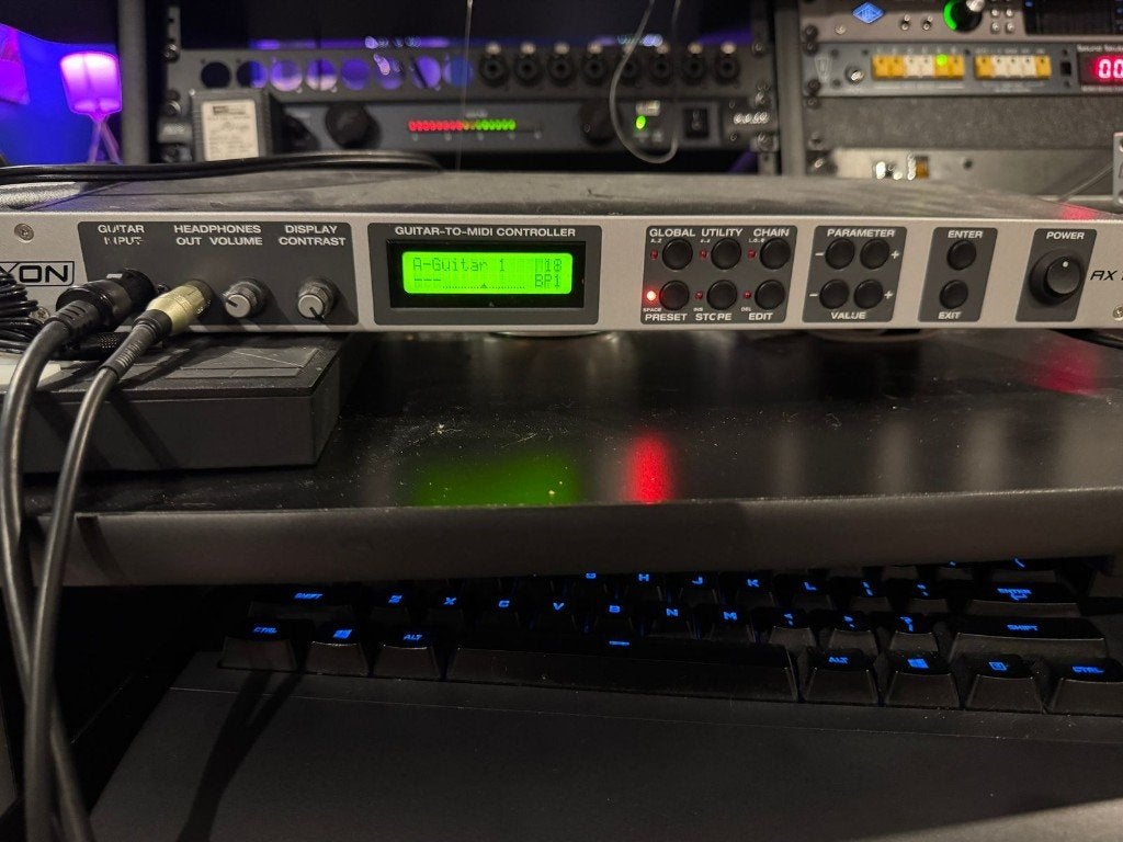 Axon AX100-mkII guitar synth / midi converter, Musique & Instruments, Effets, Enlèvement ou Envoi, Comme neuf, Autres types