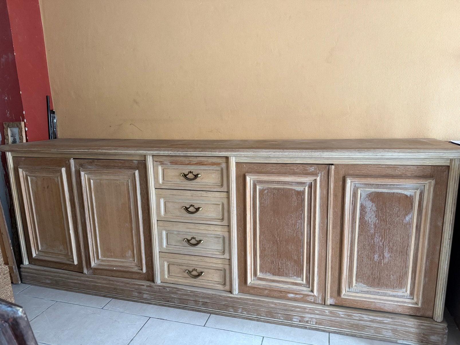 Grand buffet en bois – style ancien / patiné, Chêne, Avec tiroir(s), 25 à 50 cm, 200 cm ou plus