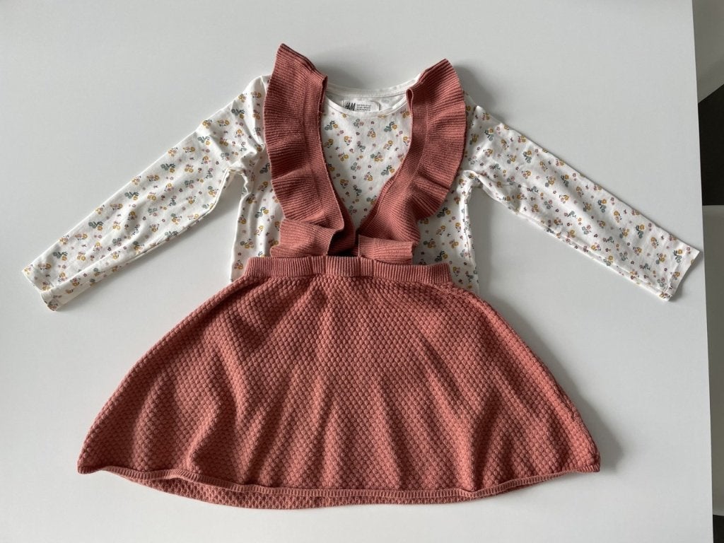 Salopettejurk met wit/gebloemde longsleeve, maat 116, Kinderen en Baby's, Meisje, H&M, Ophalen of Verzenden, Zo goed als nieuw