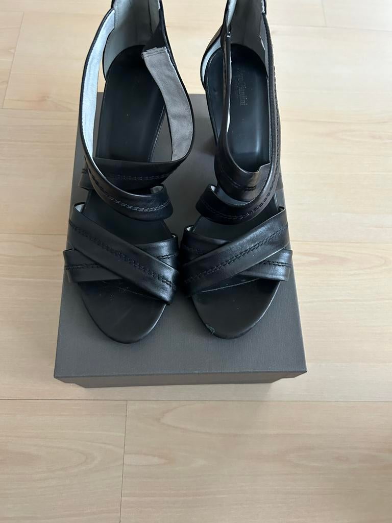 Sandales noires taille 40, Enlèvement ou Envoi, Comme neuf, Noir, Sandales et Mûles