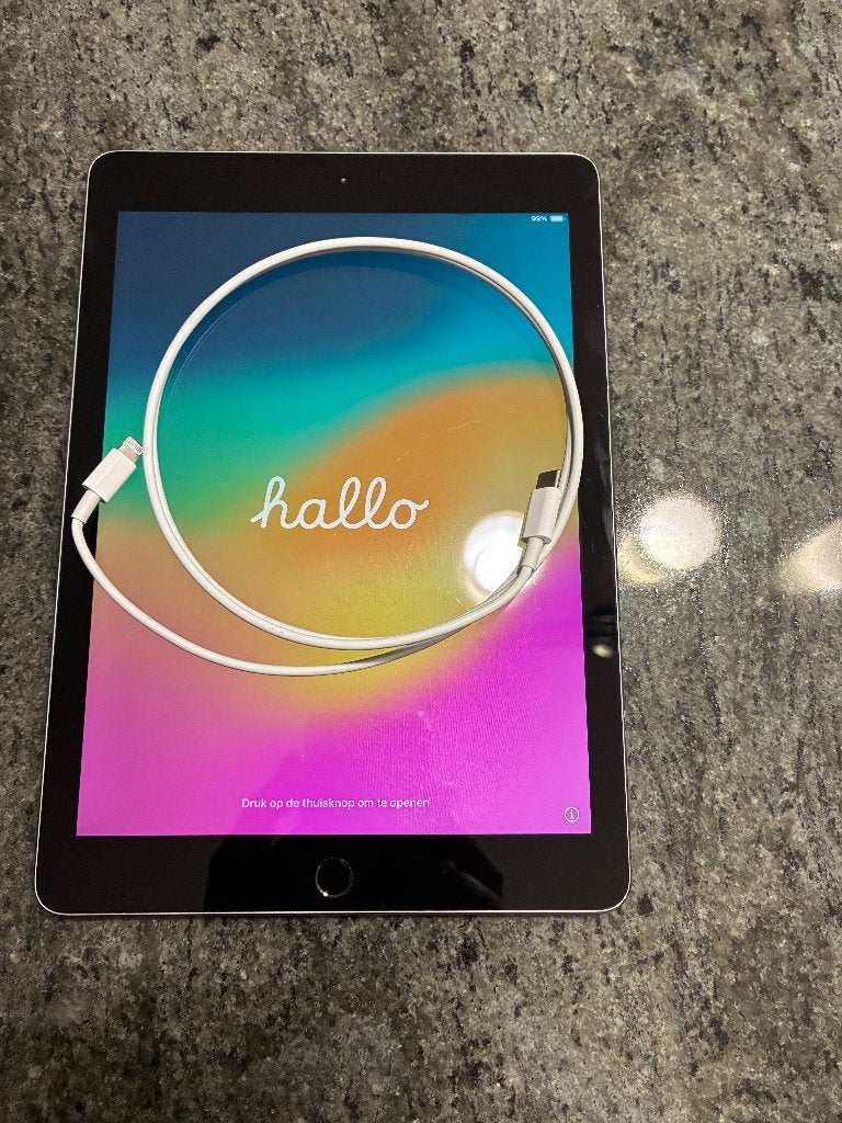 iPad 6 A1899 32Gb, Computers en Software, Apple iPads, Gebruikt, Apple iPad, Wi-Fi, 9 inch, 32 GB, Zilver, Ophalen