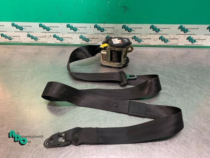 Ceinture de sécurité avant gauche d'un Audi A4 (A4 01-), -, 3 mois de garantie, Audi, Utilisé