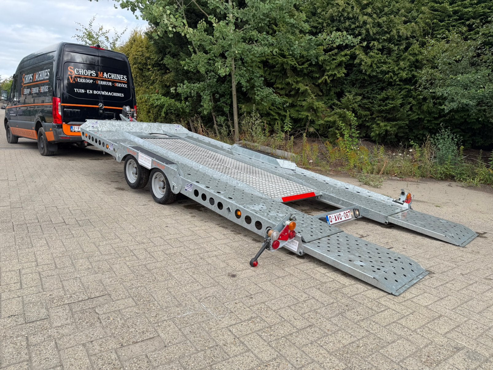 Autotrailer TE HUUR / HUREN