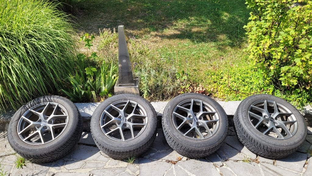 Jantes alu avec capteurs de pression et pneus, Auto-onderdelen, Banden en Velgen, Ophalen, 17 inch, Winterbanden, Band(en)