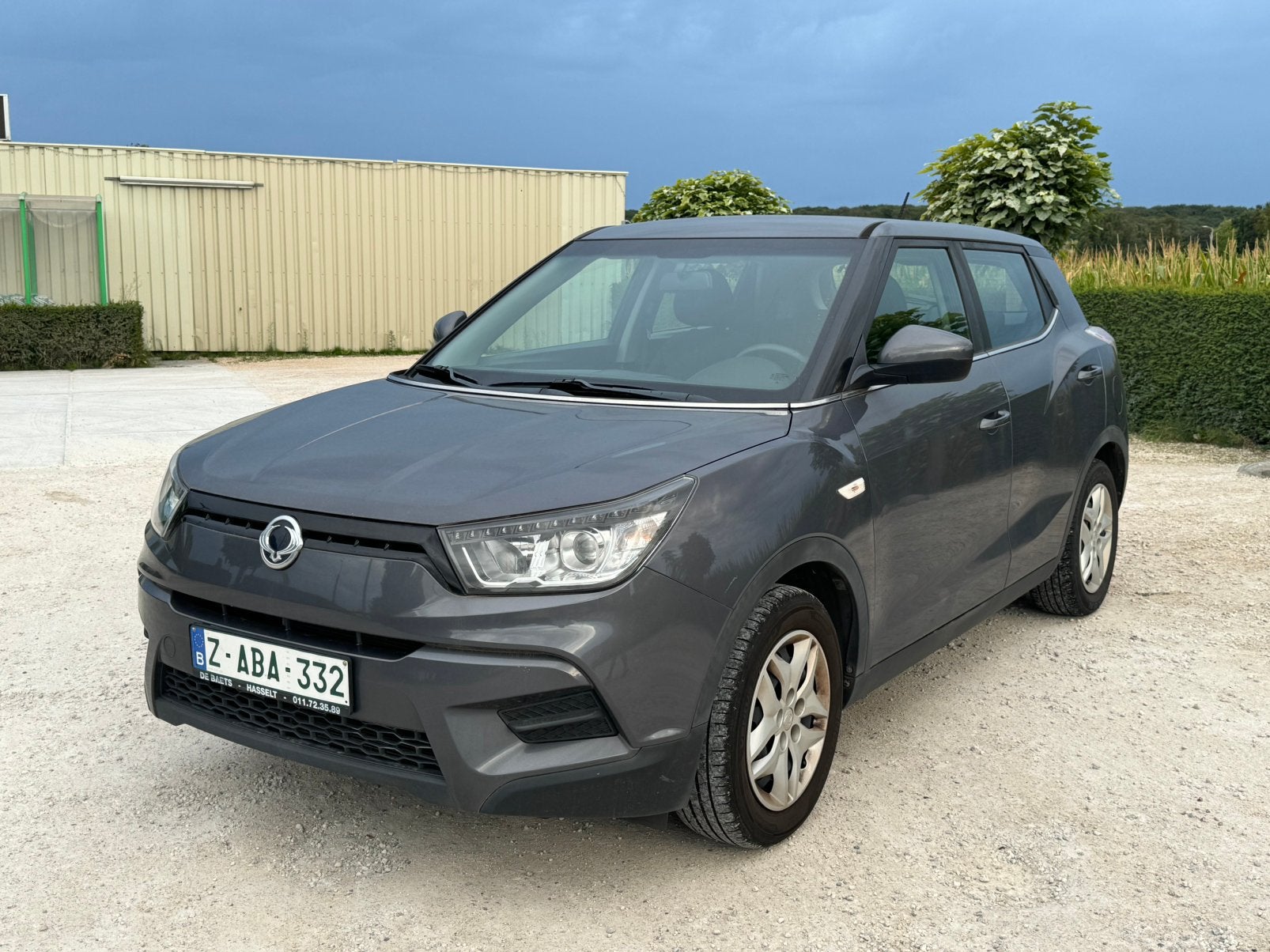 SsangYon Tivoli 1.6 essence , 104.000km , 11.2017 ., Argent ou Gris, Achat, Euro 6, Entreprise