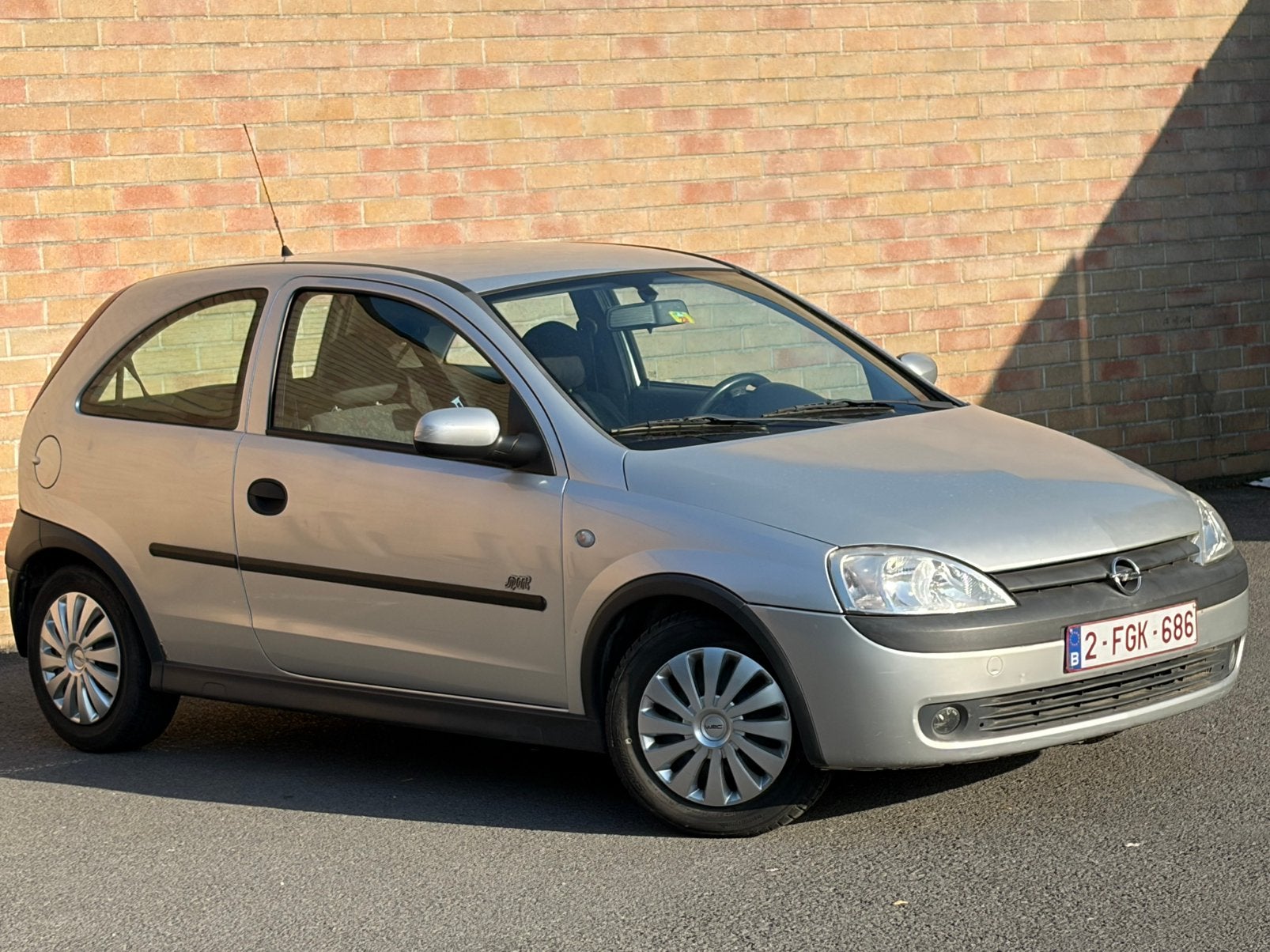 Opel  Corsa 2001, Auto's, Opel, Particulier, Corsa, ABS, Elektrische ramen, Radio, Benzine, Euro 5, 3 deurs, Handgeschakeld, Zilver of Grijs