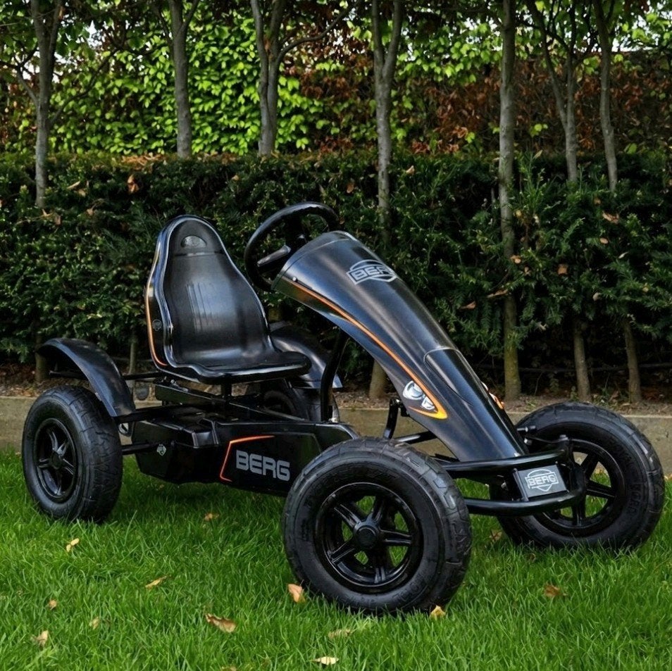 Nieuwstraat black edition. berg gocart, Kinderen en Baby's, Speelgoed | Buiten | Skelters, Ophalen, Zo goed als nieuw, Berg, Vrijloopautomaat
