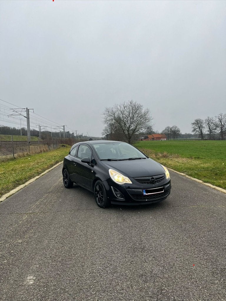 Opel corsa, Auto's, Voorwielaandrijving, Stof, Zwart, Zwart