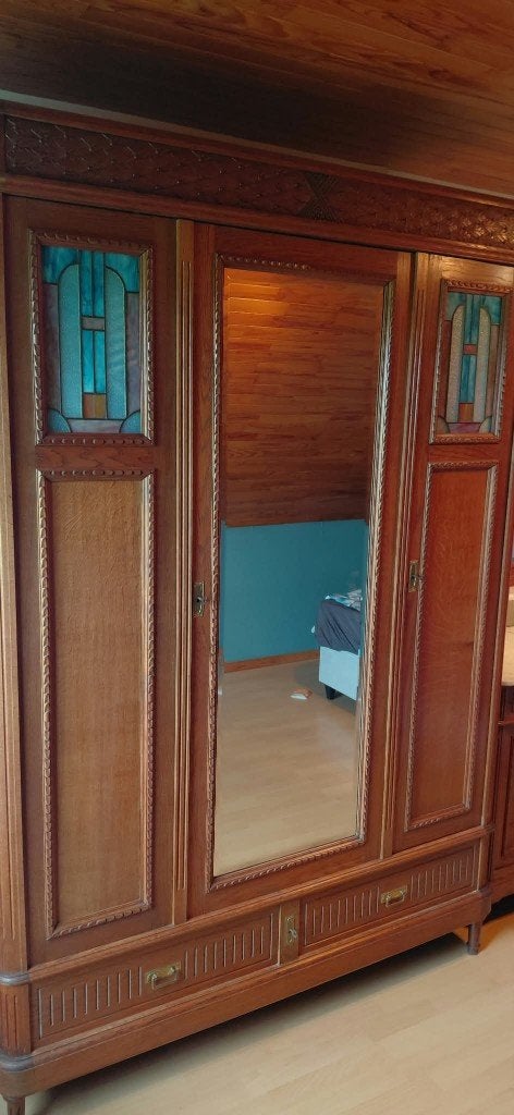 Oude slaapkamerkast en commode (opmaaktafel), Ophalen