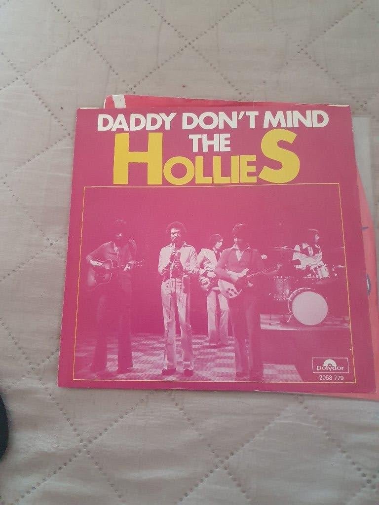 S - The Hollies – Daddy Don't Mind - 1976, Cd's en Dvd's, 7 inch, Ophalen of Verzenden, Zo goed als nieuw, Pop