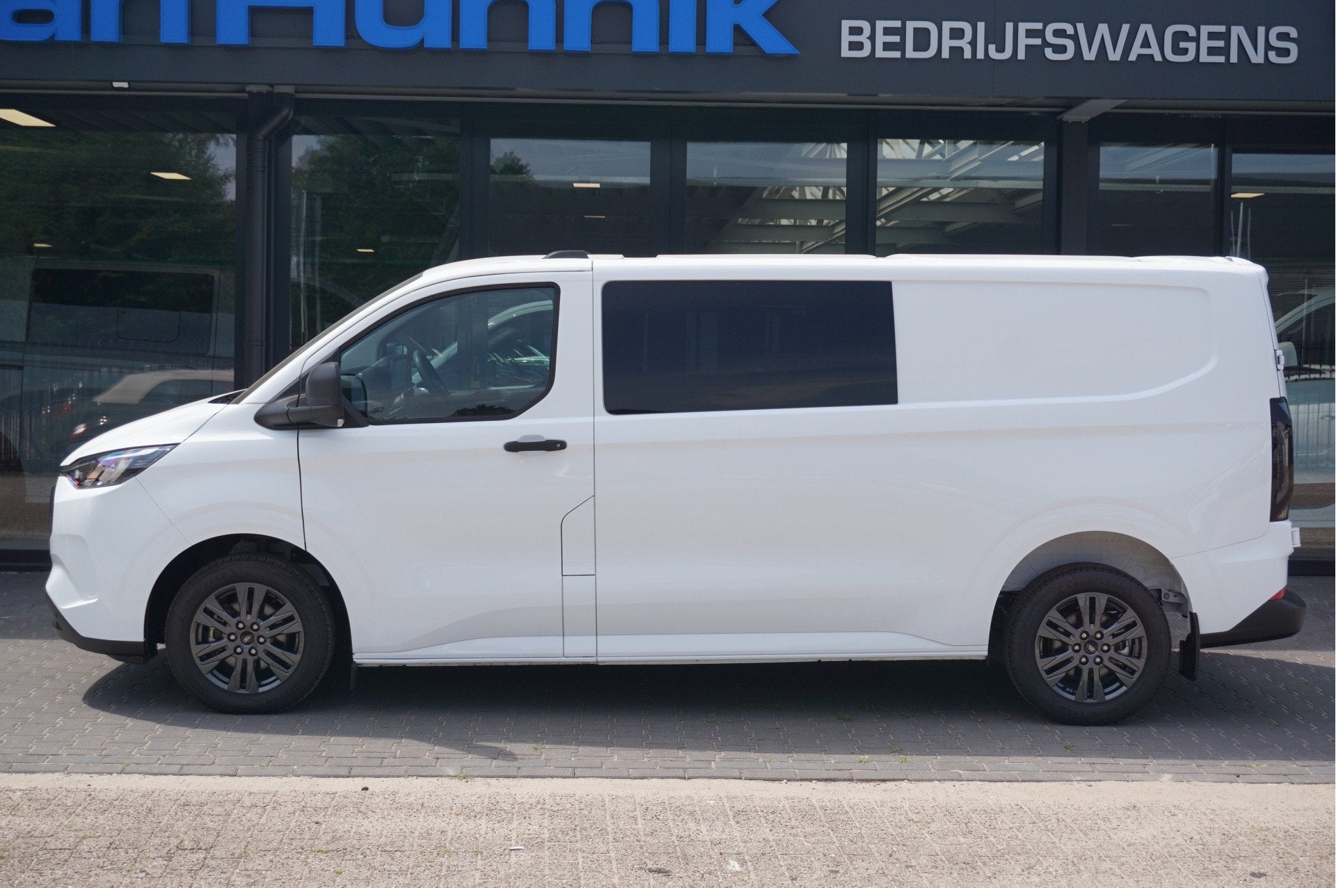 Ford Transit Custom 320L 2.5 PHEV Hybride 233PK Dubbel Cabin, Auto's, Gebruikt, 4 cilinders, Wit, Bedrijf