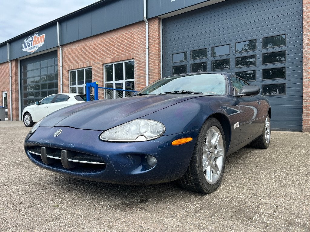 Jaguar XK8 coupé 1997, Auto's, Automaat, 4 zetels, Achterwielaandrijving, Beige