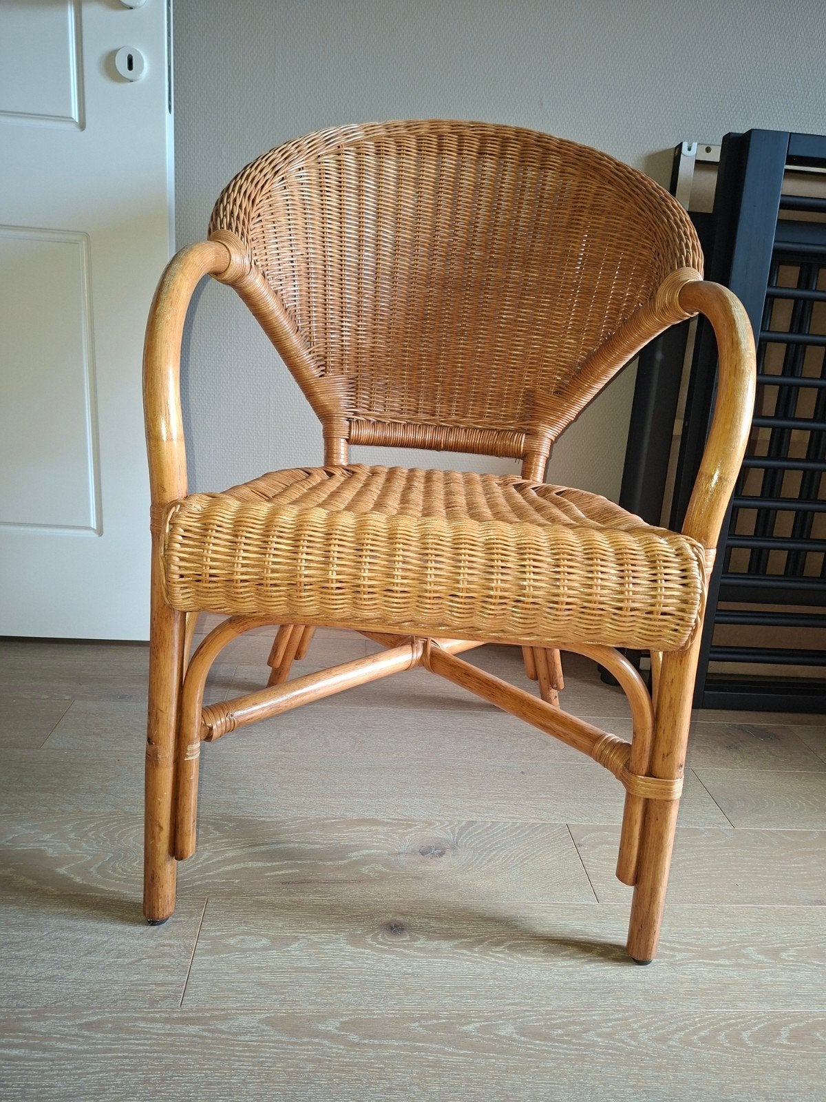6 rotan zeteltjes, Ophalen