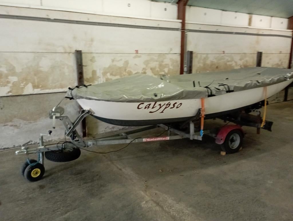 CARAVELLE rubberboot van polyester 5m, Watersport en Boten, Open zeilboten, Elektrisch, Ophalen